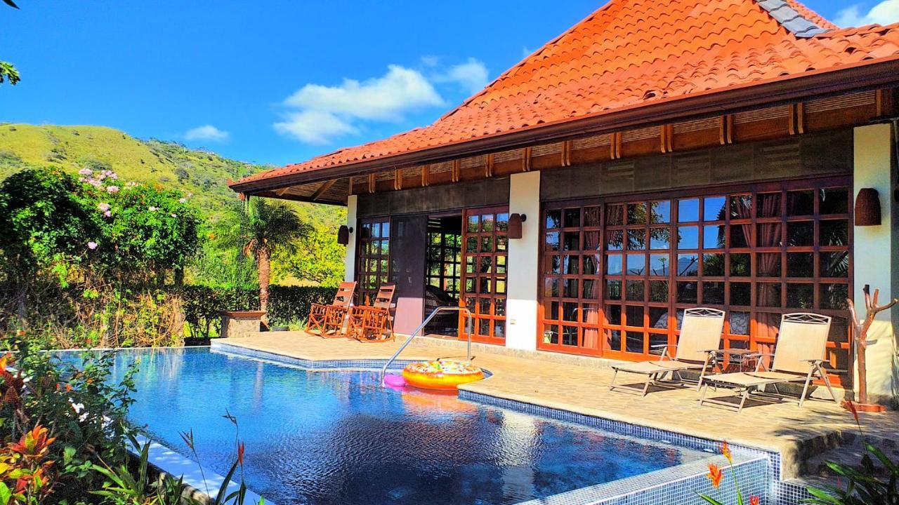 Tropical Balinese Villa Atenas Escobal エクステリア 写真