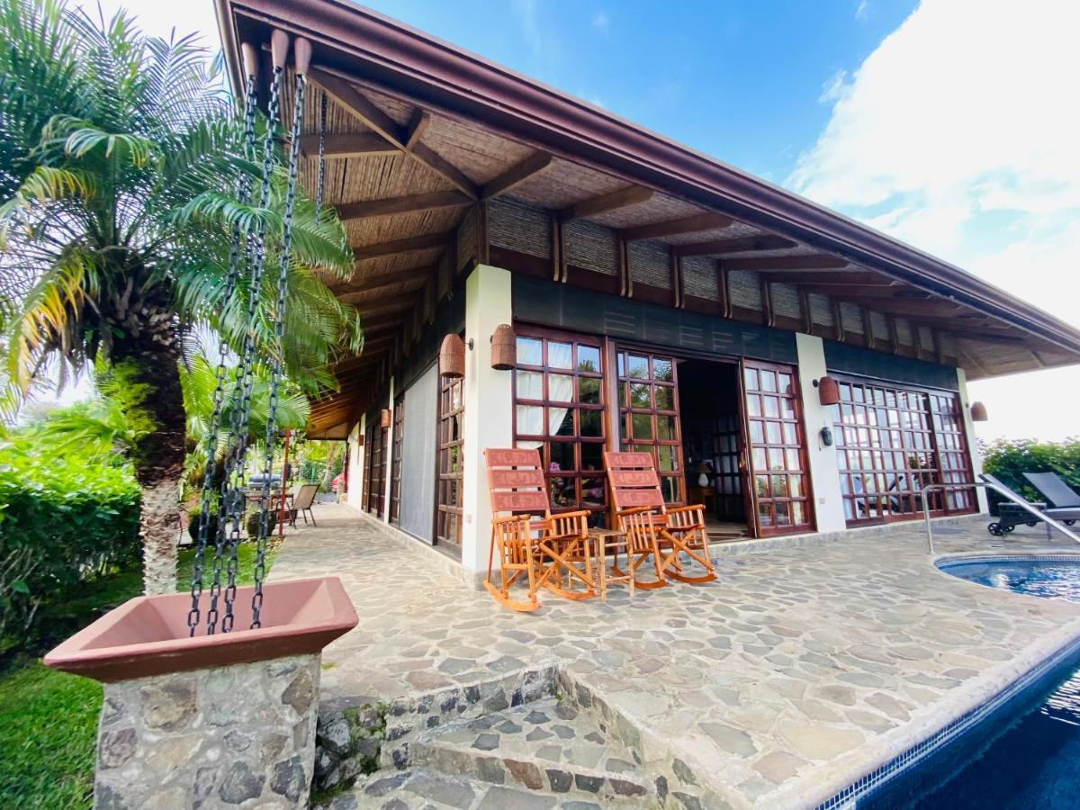 Tropical Balinese Villa Atenas Escobal エクステリア 写真